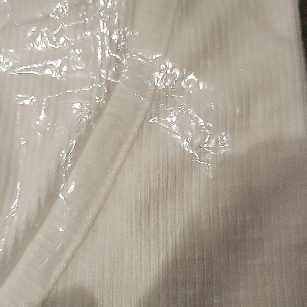 24/7 Flawless Solid  Rib V Neck Tuck In Tee - Picture 6 of 6
